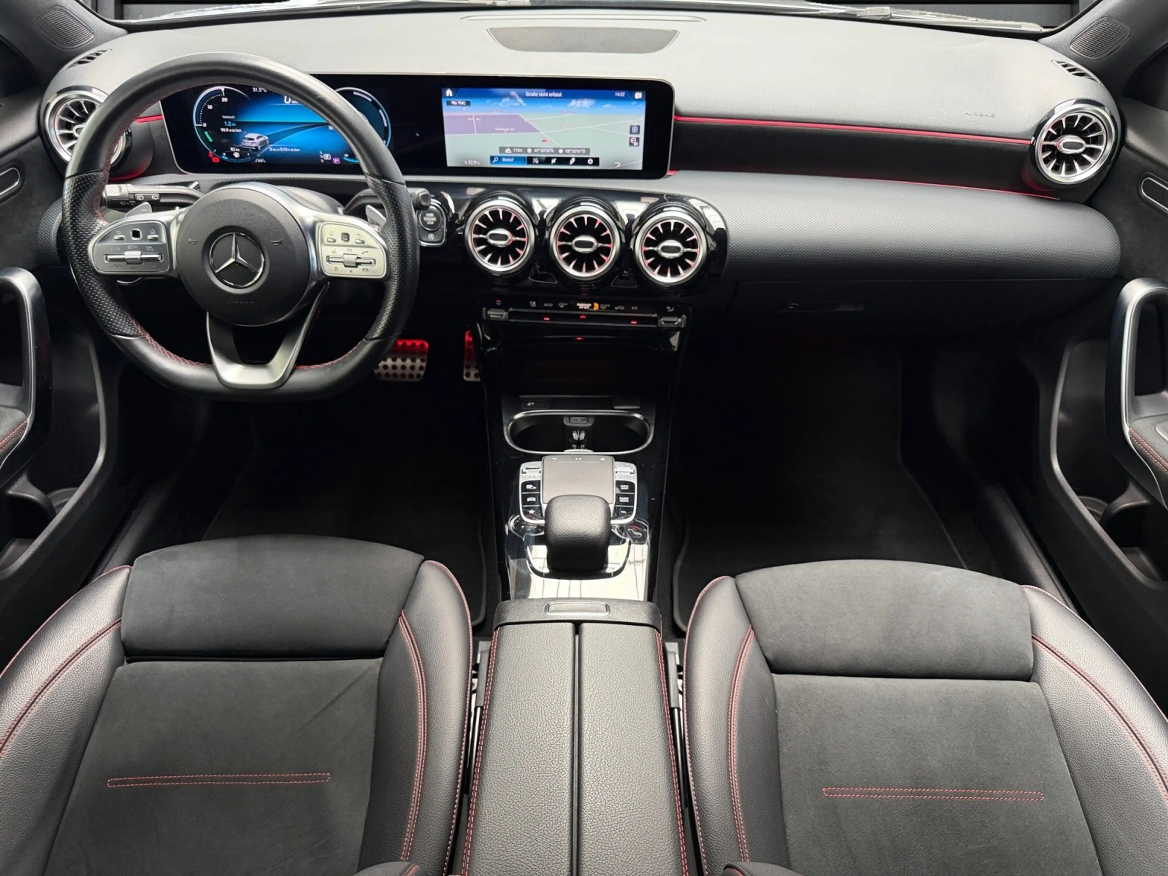 Mercedes-Benz A 220 AMG DCT+MBUX+MULTIBEAM+AKTIVPARK+KAMERA+19 — photo 5