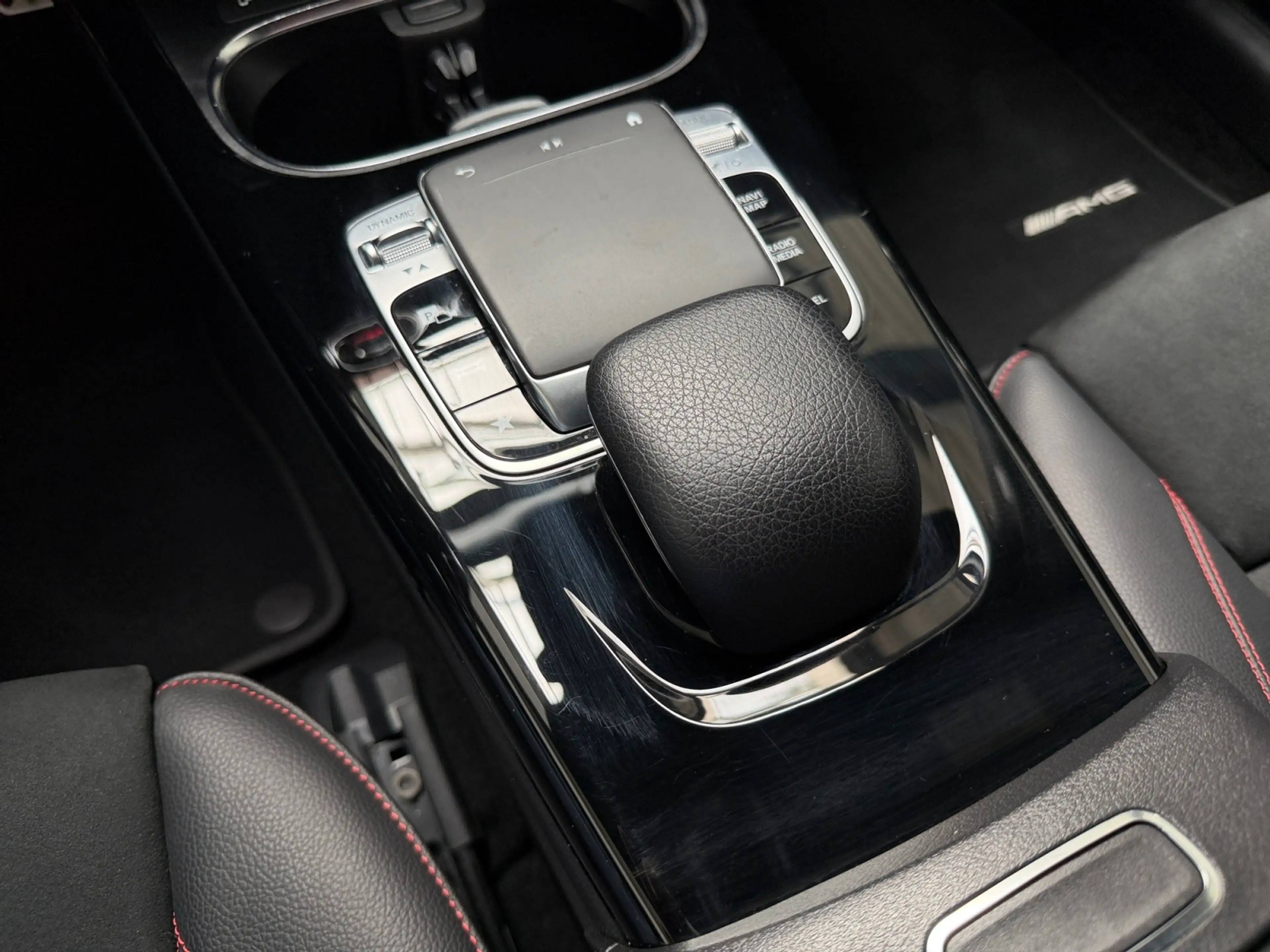 Mercedes-Benz A 220 AMG DCT+MBUX+MULTIBEAM+AKTIVPARK+KAMERA+19 — photo 20
