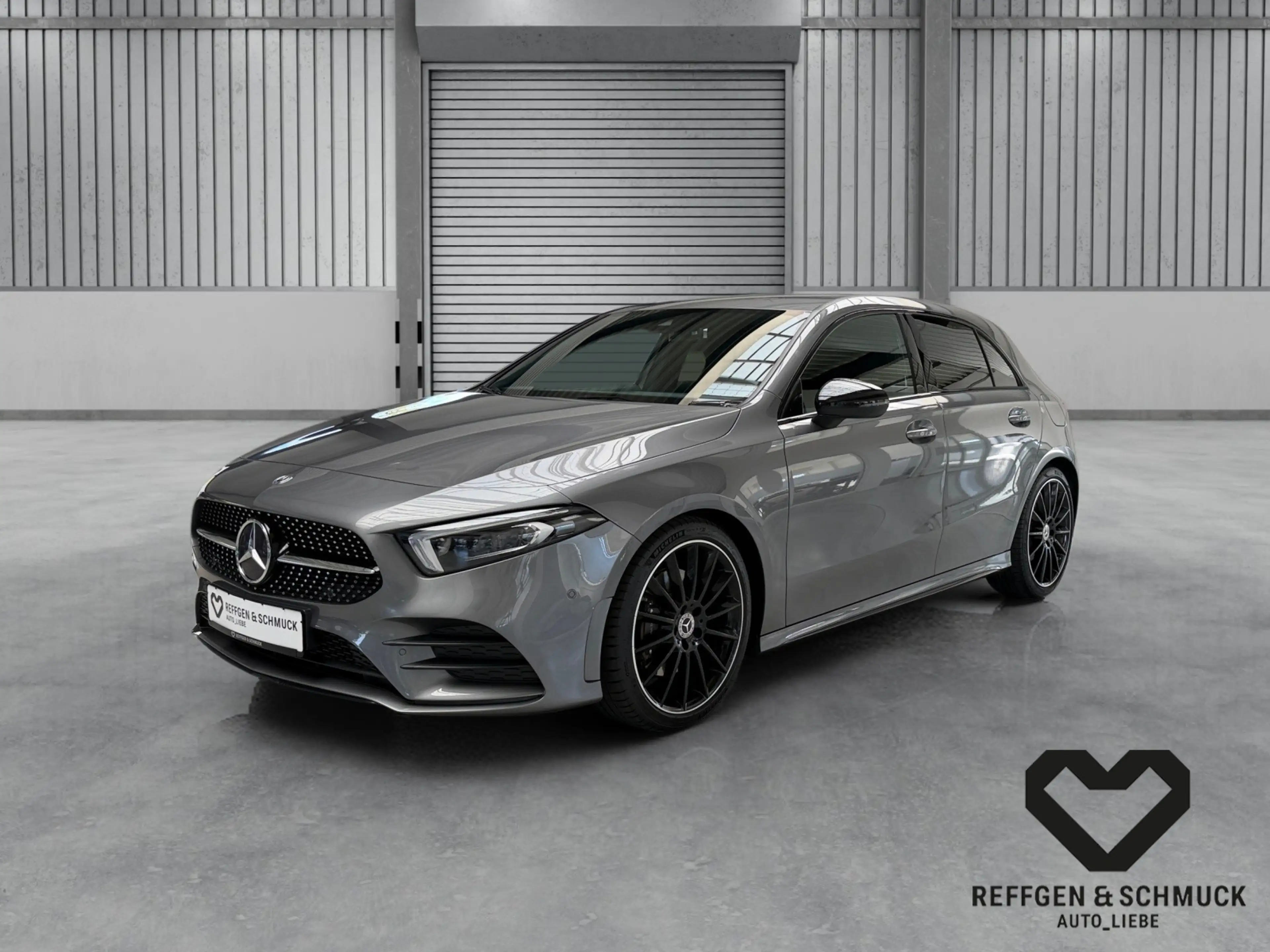 Mercedes-Benz A 220 AMG DCT+MBUX+MULTIBEAM+AKTIVPARK+KAMERA+19