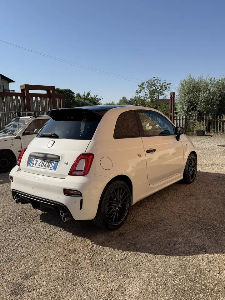 Abarth 595 2024