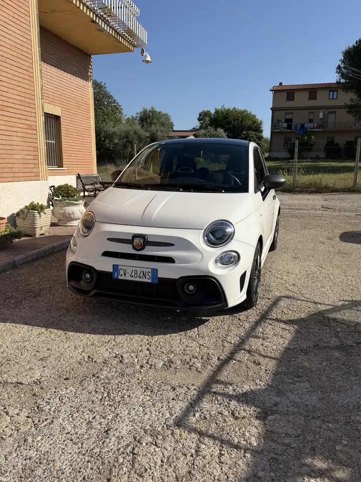 Abarth 595 2024