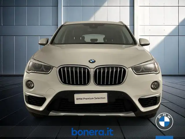 BMW X1 view 3