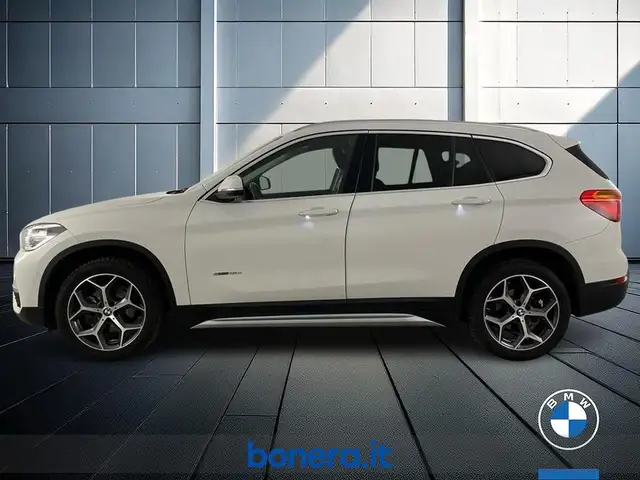 BMW X1 view 9