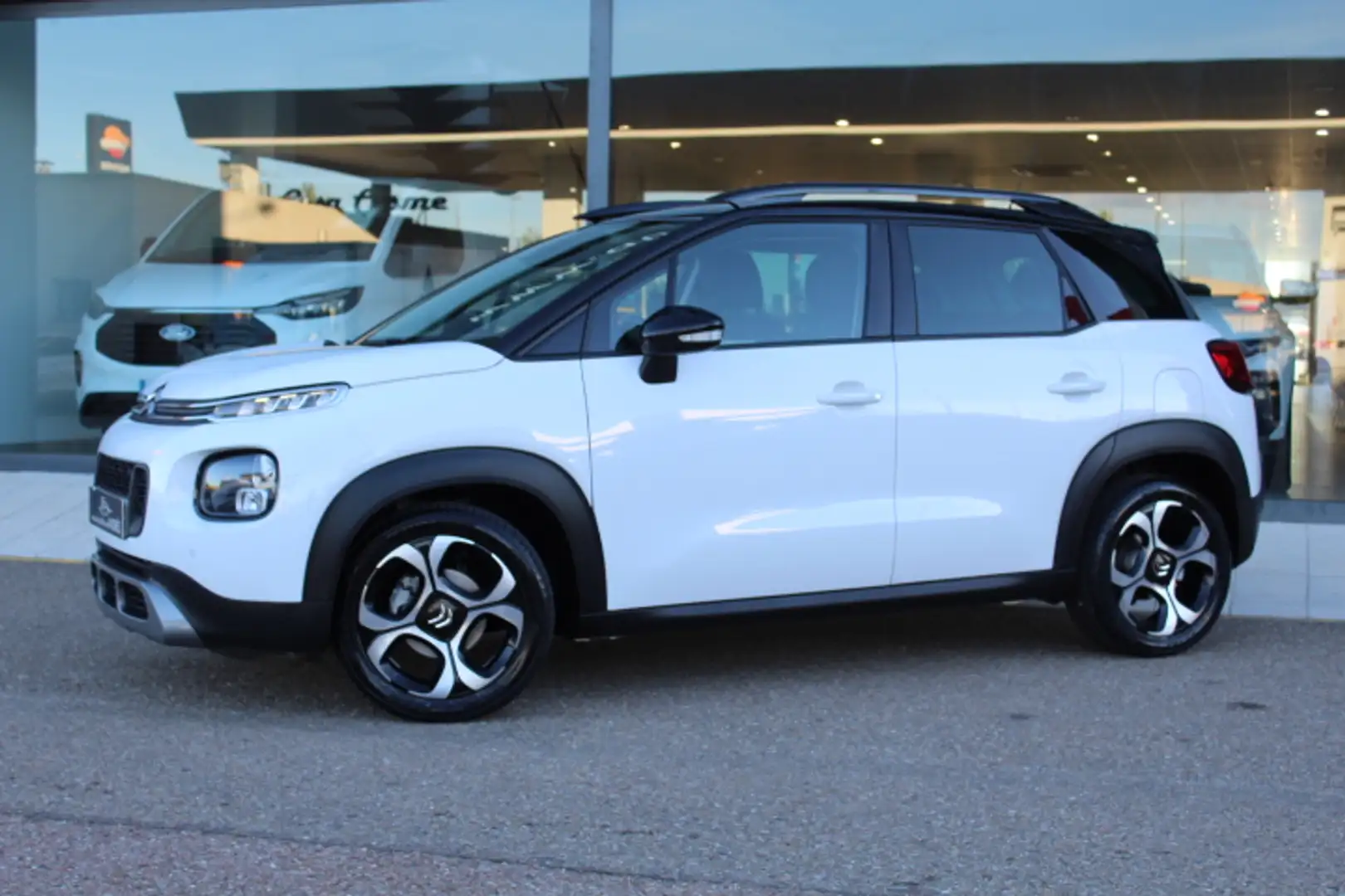 Citroen C3 Aircross BlueHDi S&S Shine 110 Weiß - 2