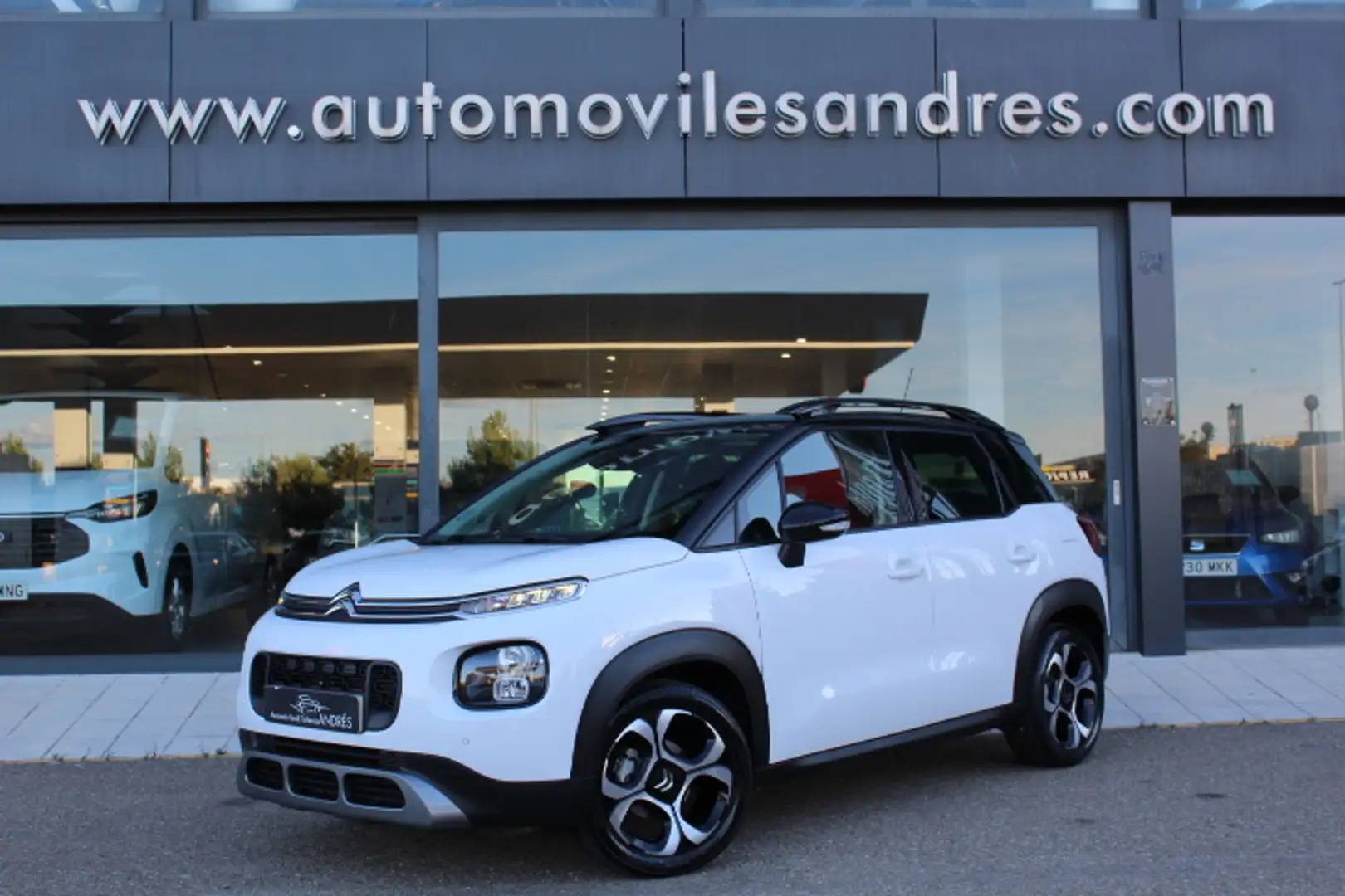 Citroen C3 Aircross BlueHDi S&S Shine 110 Weiß - 1