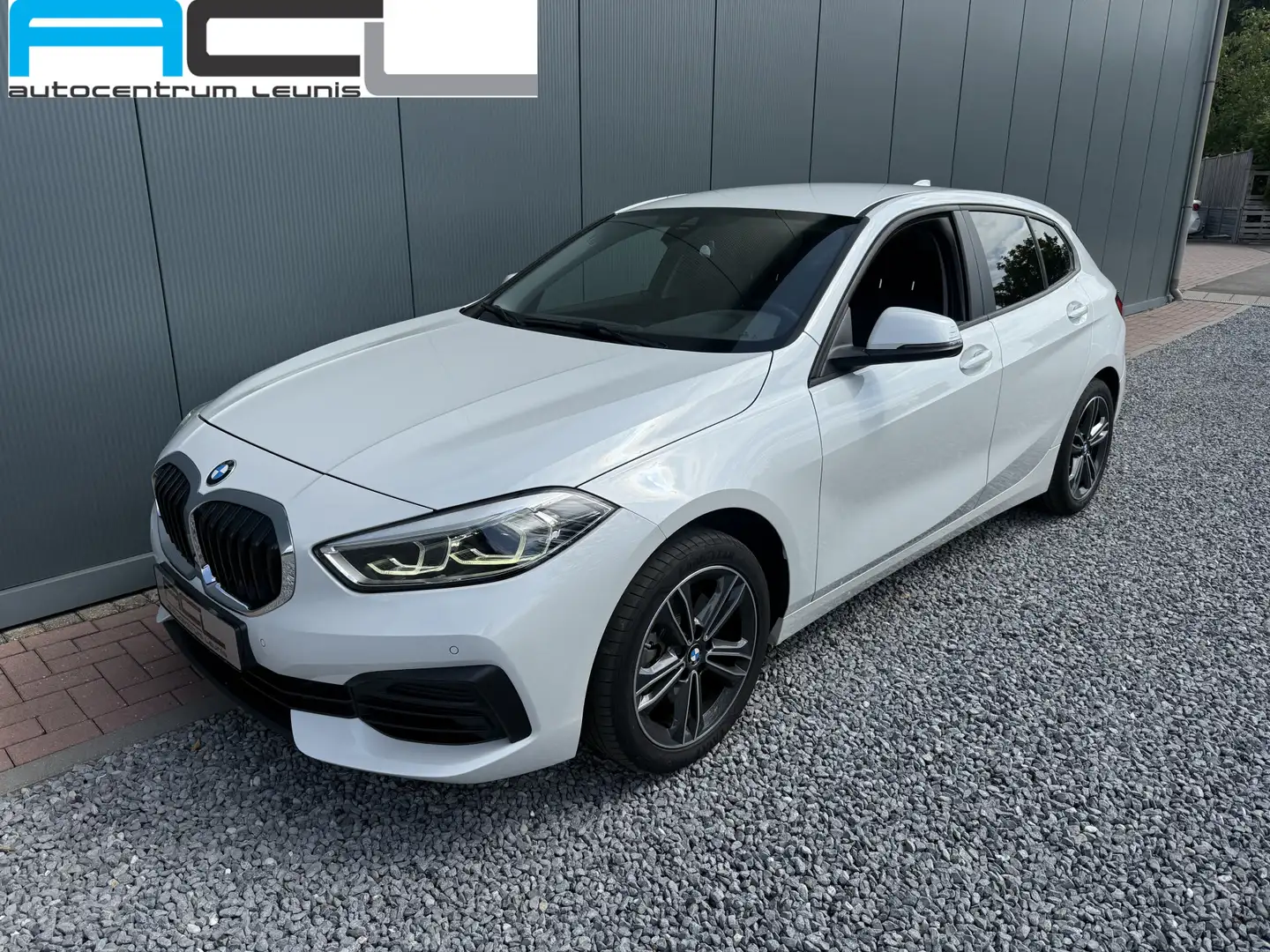 BMW 118 1-serie 118i Executive Edition 5-drs Wit - 1