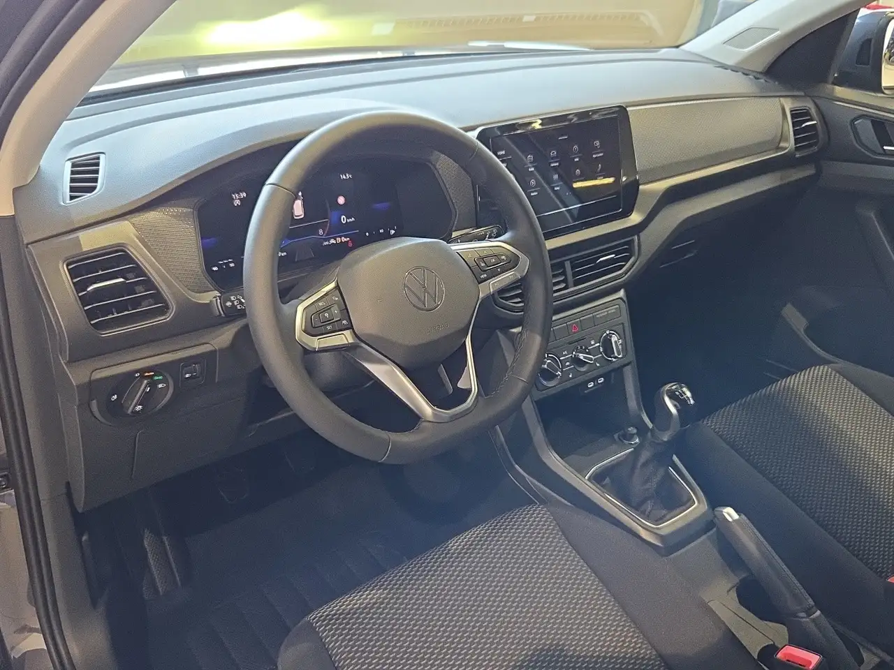 Volkswagen T-Cross 4Me TSI 8