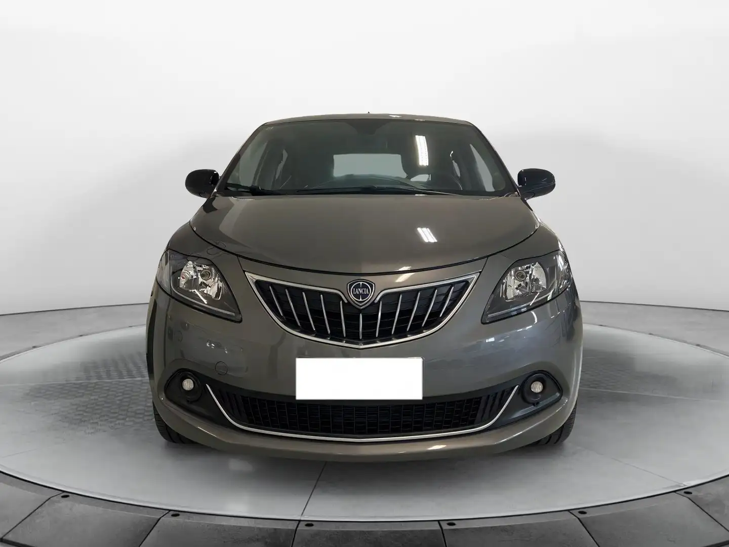 Lancia Ypsilon 1.0 FireFly 5 porte S&S Hybryd Gold Grau - 2