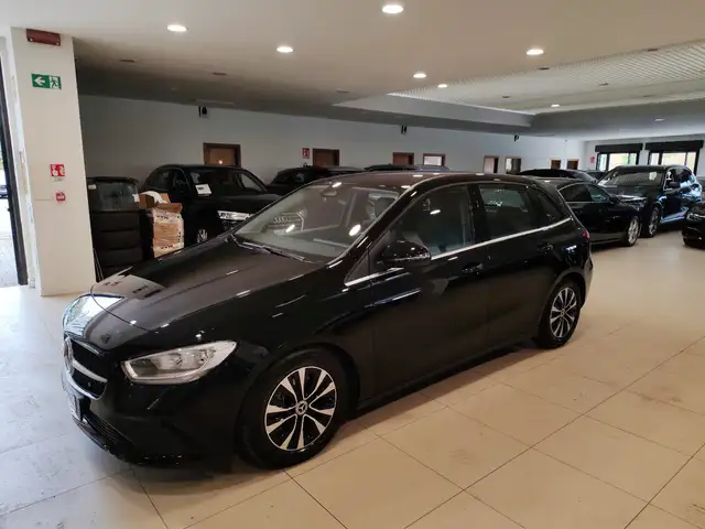 Mercedes-Benz B 180 auto Cruise Navi Pelle/Tessuto Diurne LED