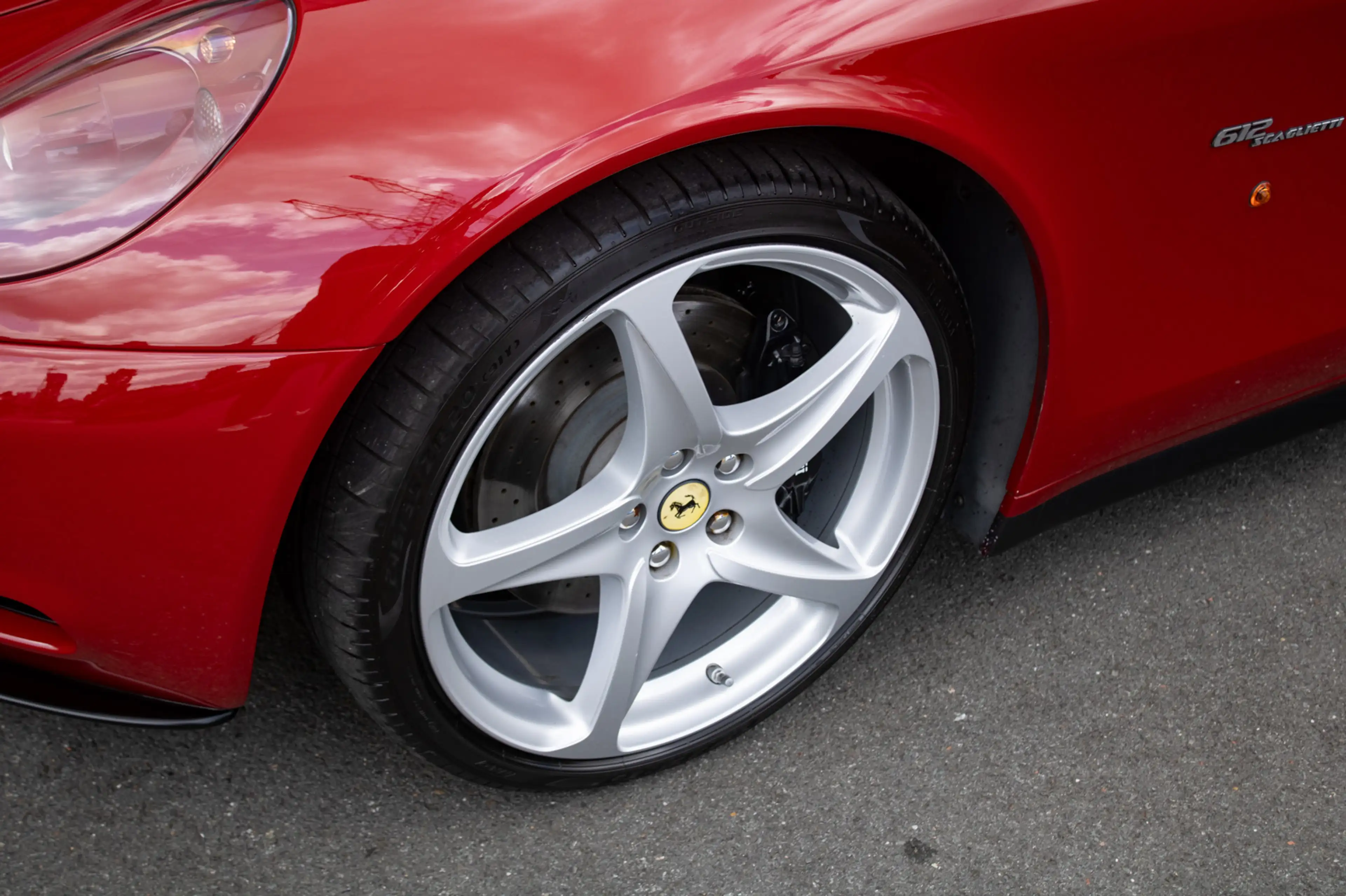 Ferrari 612 Scaglietti F1 | Rosso Mugello | Dealer maintained — photo 16