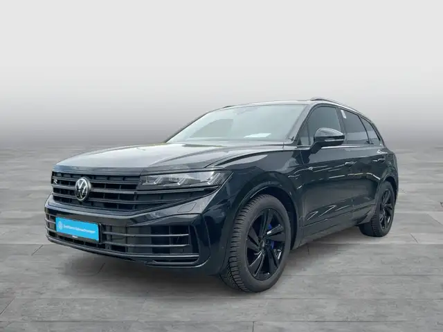 Volkswagen Touareg view 2