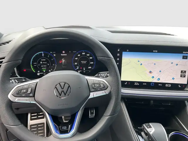 Volkswagen Touareg view 20