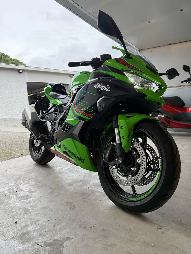 Kawasaki Ninja ZX-4RR ZX-4R Green - 1