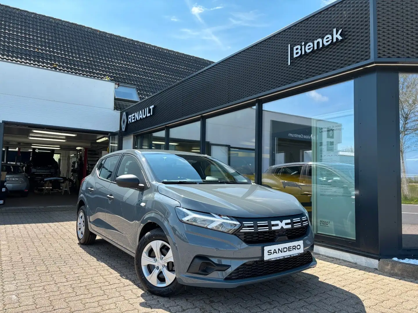 Dacia Sandero SCe 65 Essential Grau - 2