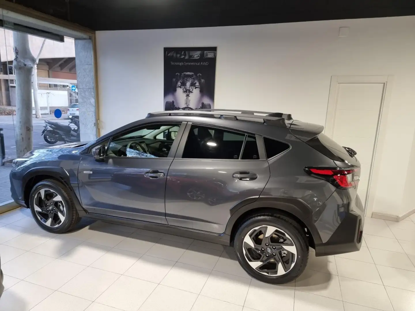 Subaru Crosstrek 2.0i Hybrid Touring CVT Gris - 2