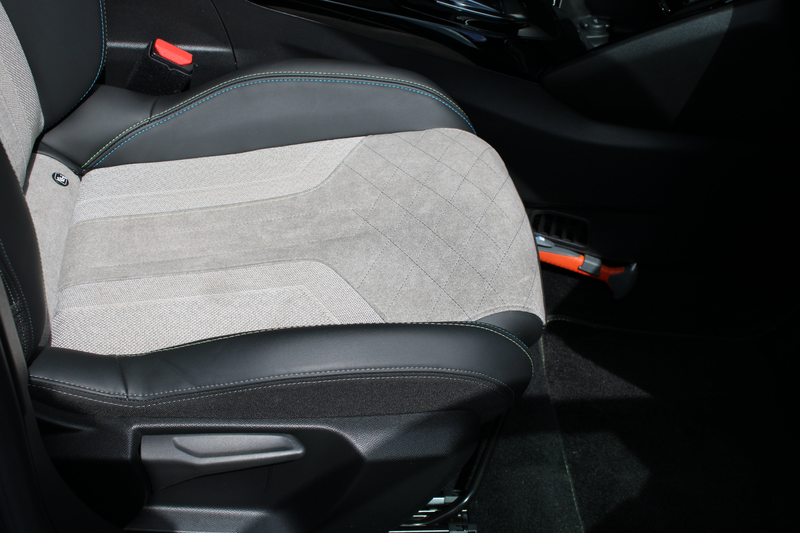 Peugeot e-2008 EV GT Pack 50 kWh | Fase 3 laden | Navigatie | Cam — photo 5