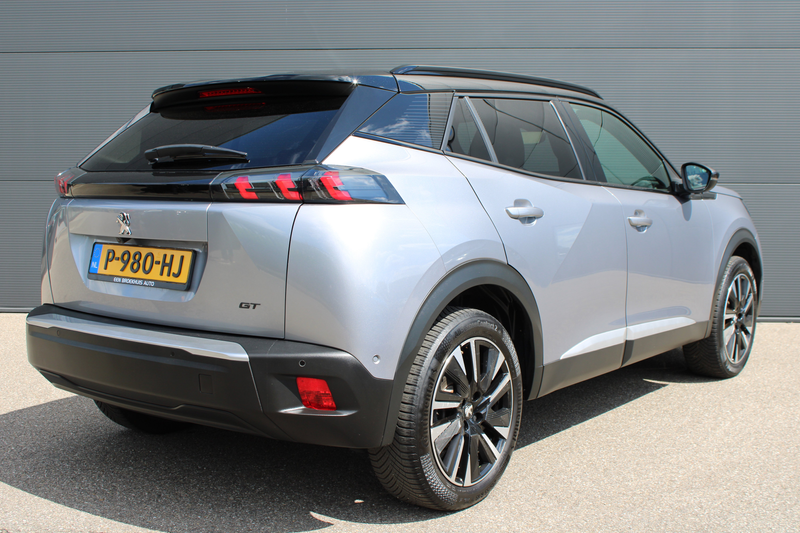 Peugeot e-2008 EV GT Pack 50 kWh | Fase 3 laden | Navigatie | Cam — photo 2