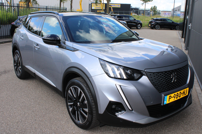 Peugeot e-2008 EV GT Pack 50 kWh | Fase 3 laden | Navigatie | Cam — photo 8