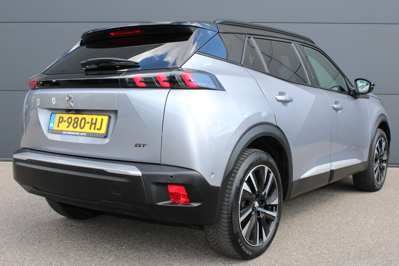 Peugeot e-2008 EV GT Pack 50 kWh | Fase 3 laden | Navigatie | Cam — photo 11