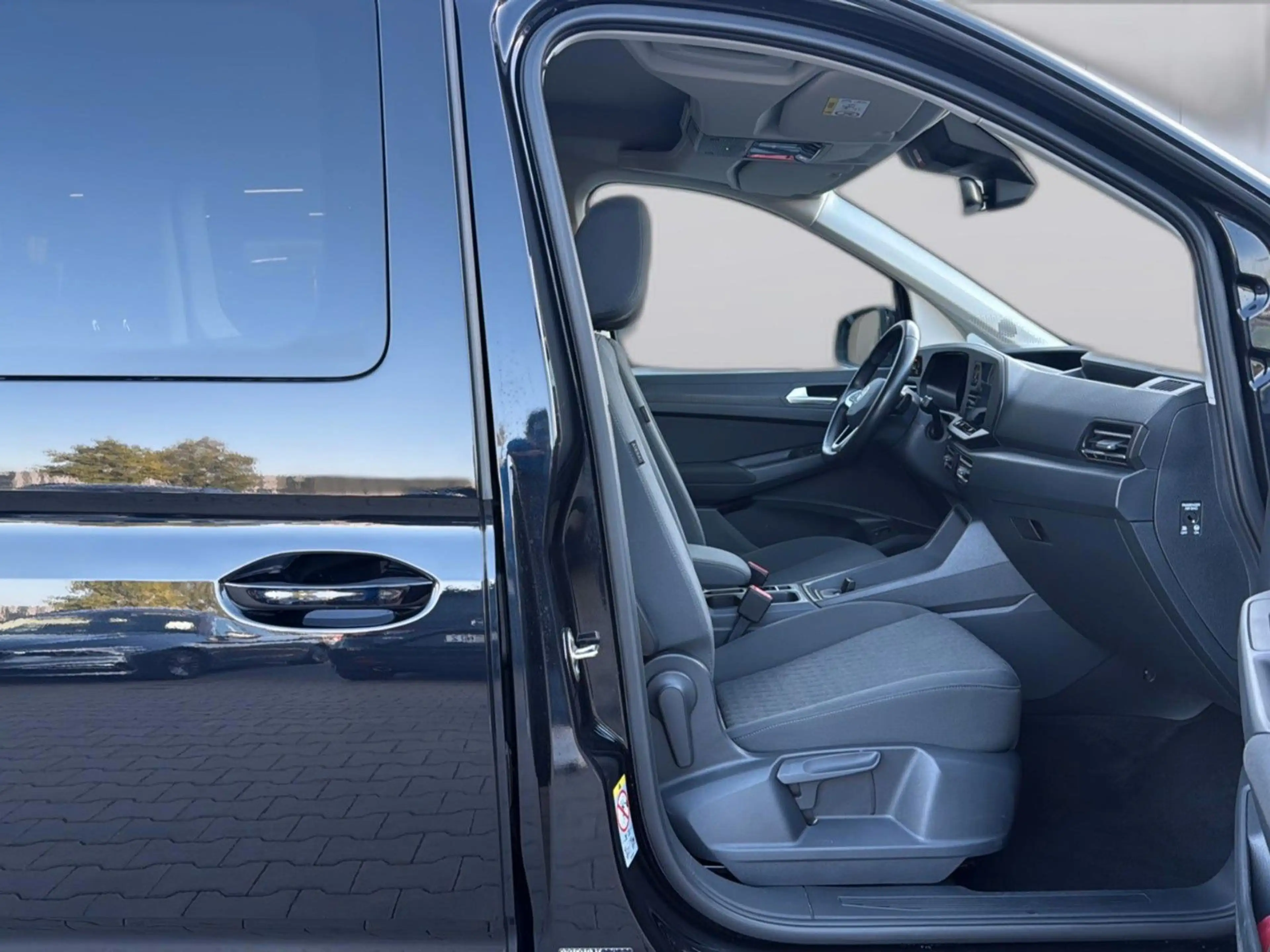 Volkswagen Caddy Life eHybrid SHZ RFK ACC 2ZK — photo 10