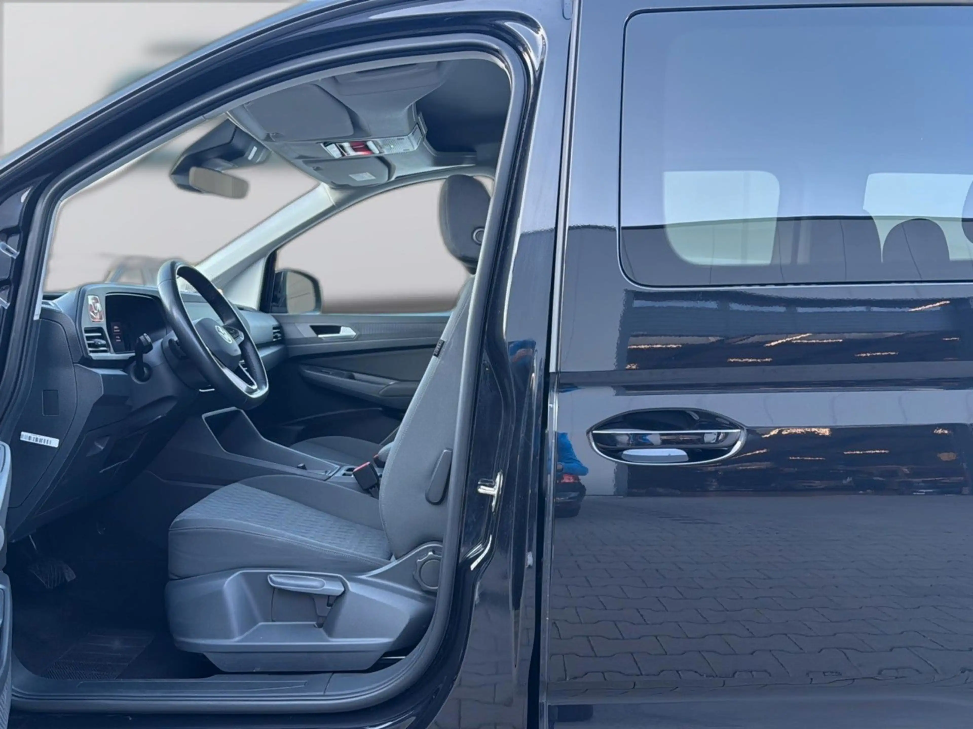 Volkswagen Caddy Life eHybrid SHZ RFK ACC 2ZK — photo 8