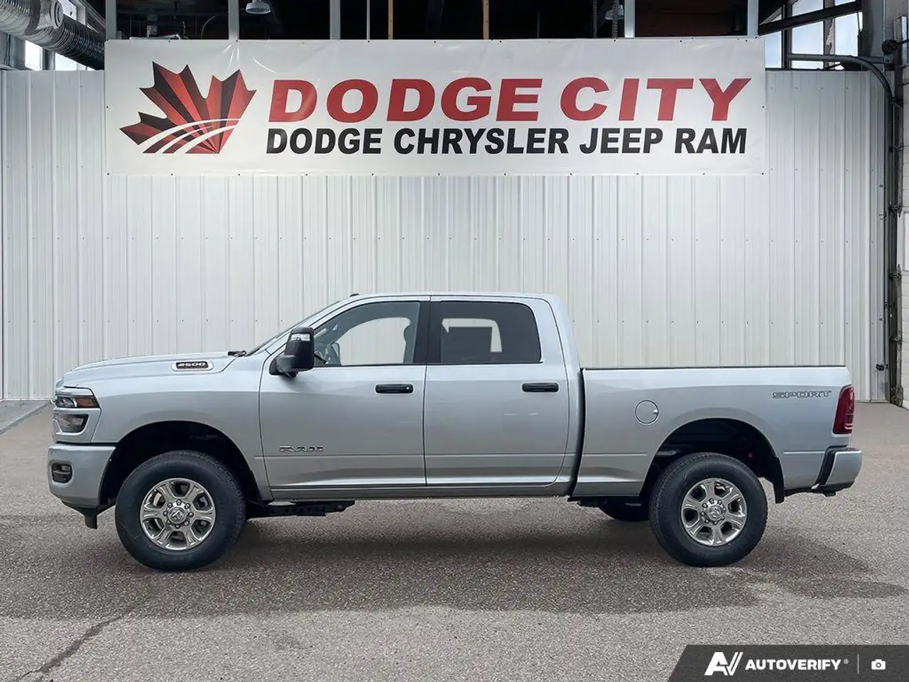 RAM 2500 снимка RAM 2500