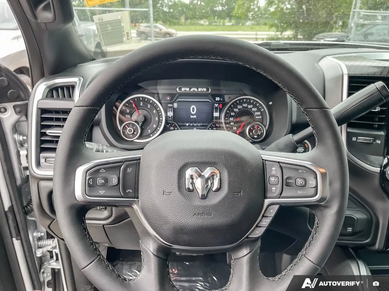 RAM 2500 снимка RAM 2500