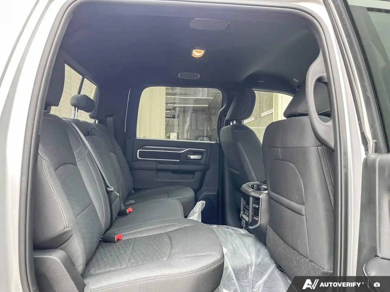 RAM 2500 снимка RAM 2500