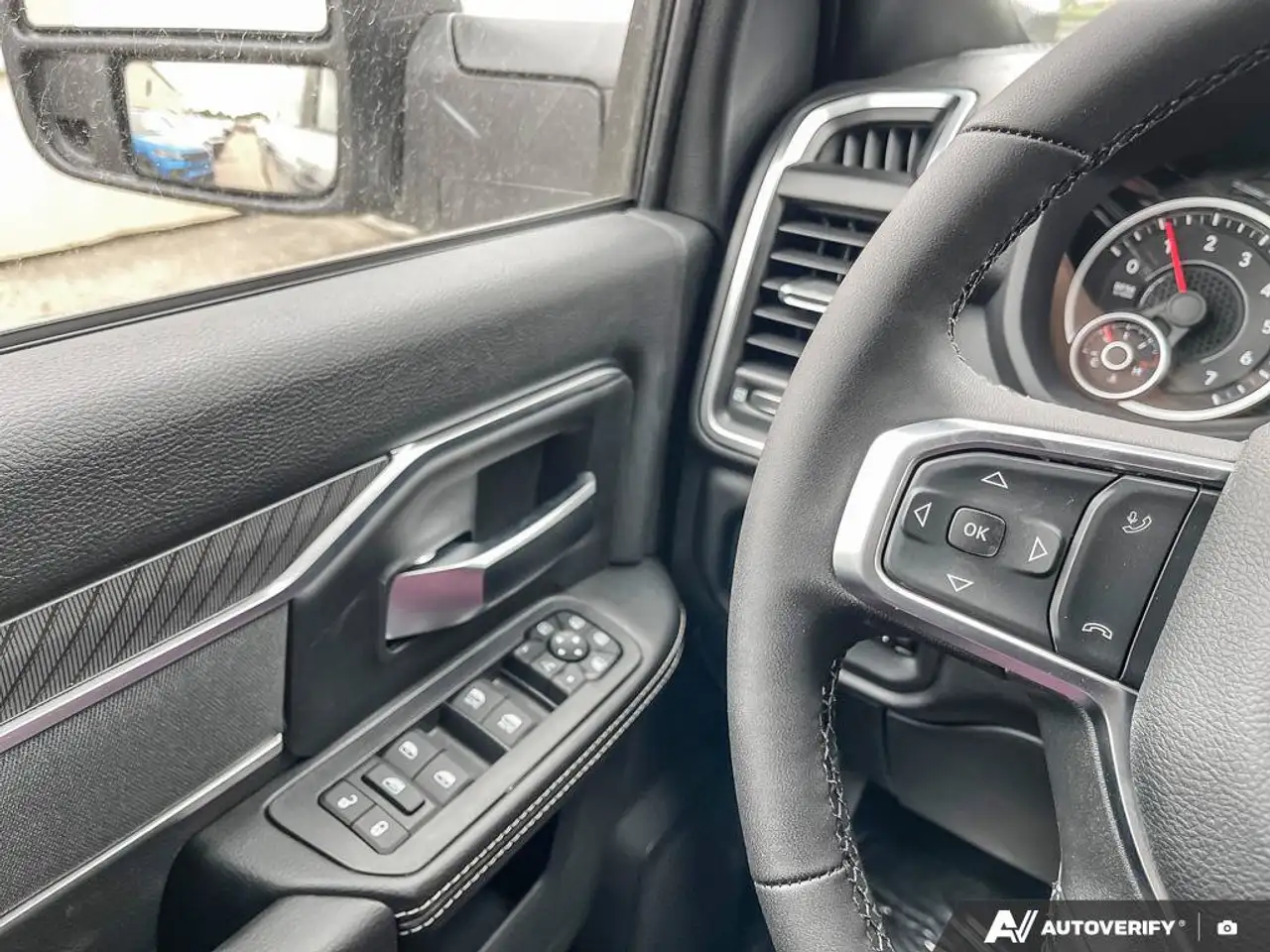 RAM 2500 снимка RAM 2500