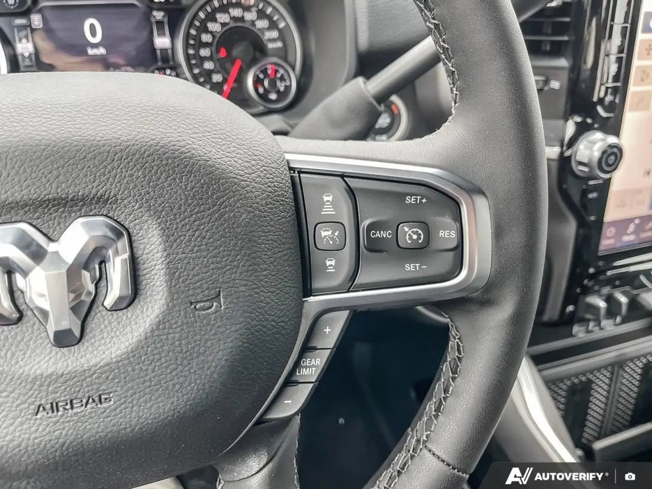 RAM 2500 снимка RAM 2500