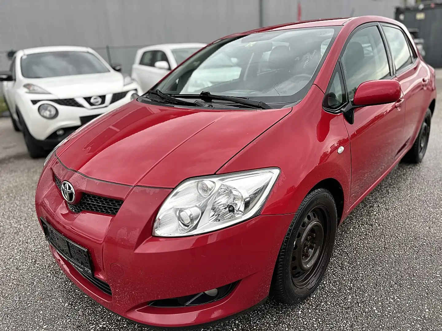 Toyota Auris 1,4 D-4D Rojo - 2