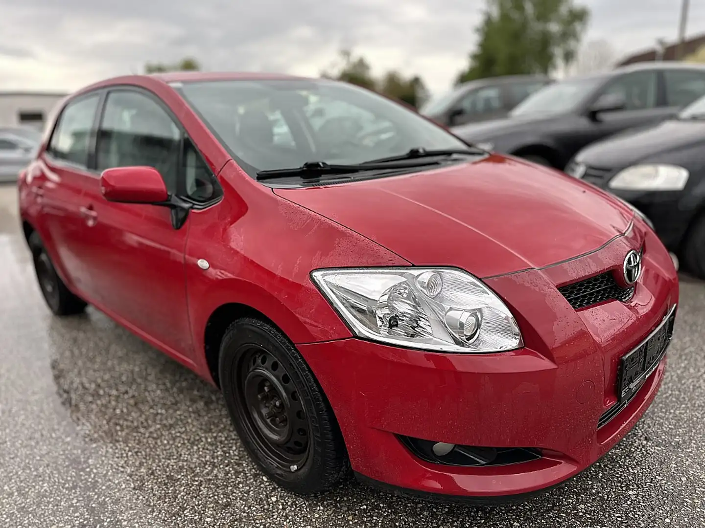 Toyota Auris 1,4 D-4D Rojo - 1