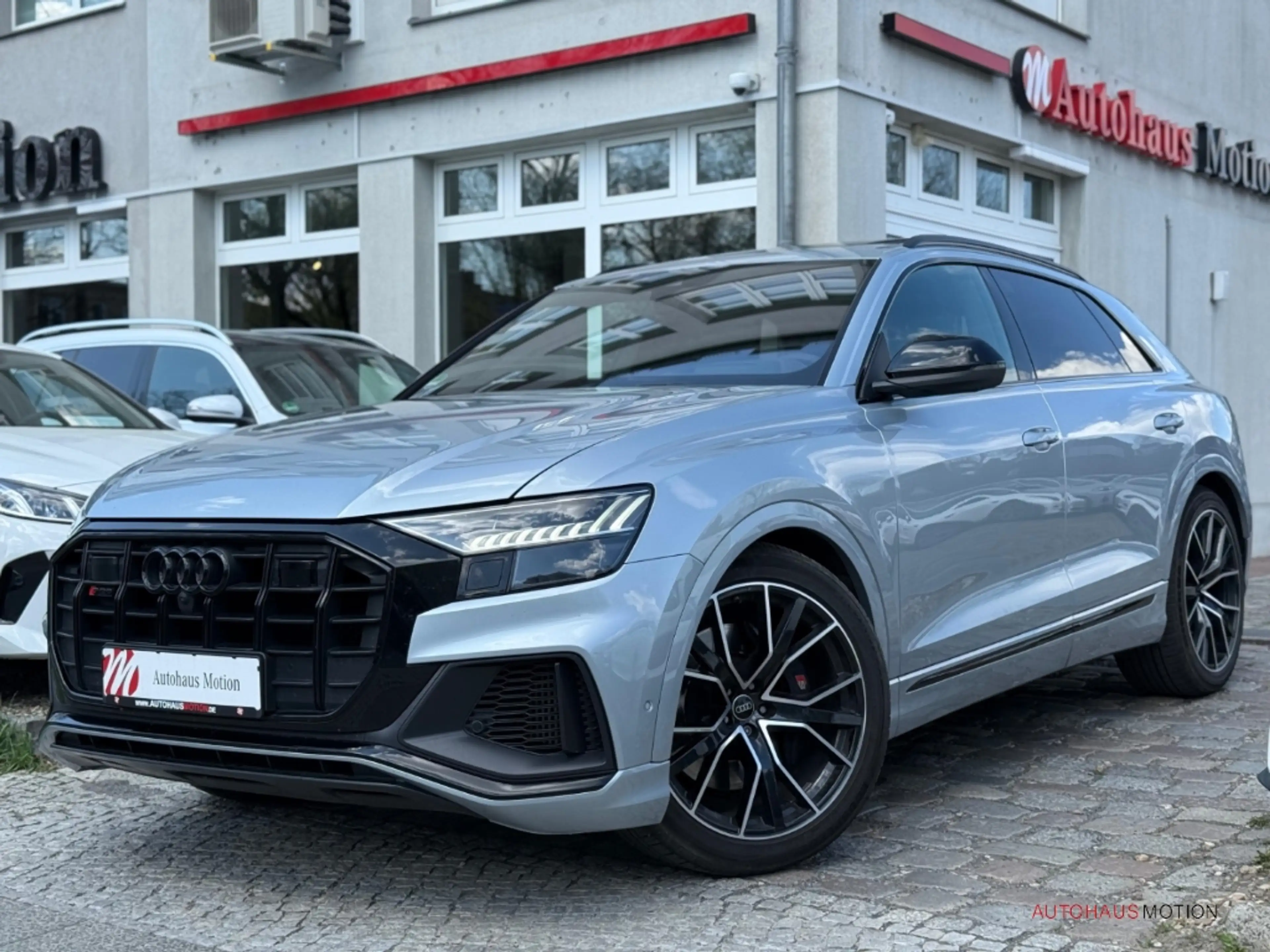 Audi SQ8 4.0 TFSI quatt. ACC LUFTFED STANDHZG B&O PANO MATR — photo 2