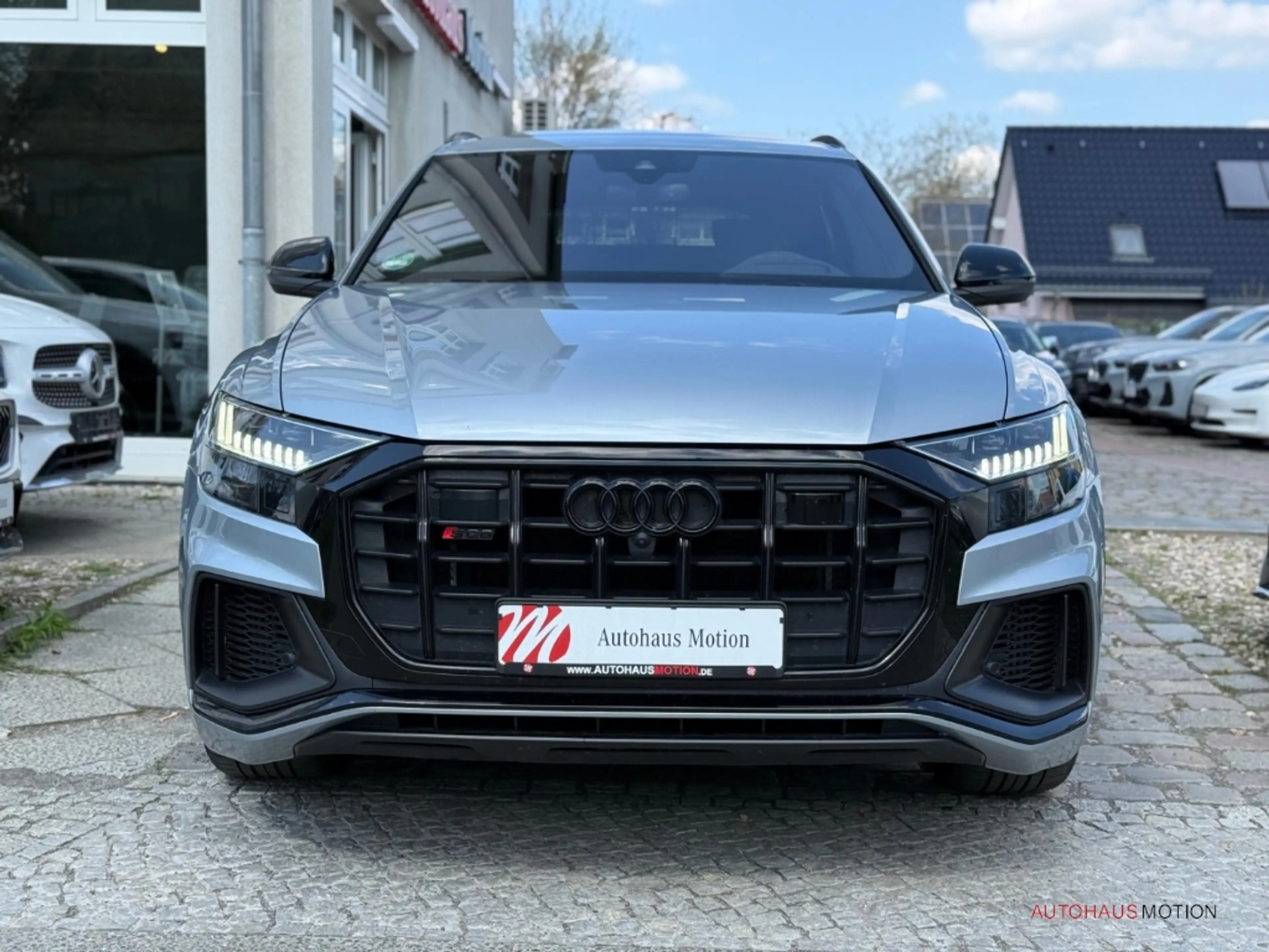 Audi SQ8 4.0 TFSI quatt. ACC LUFTFED STANDHZG B&O PANO MATR — photo 3