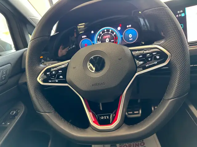 Volkswagen Golf view 16