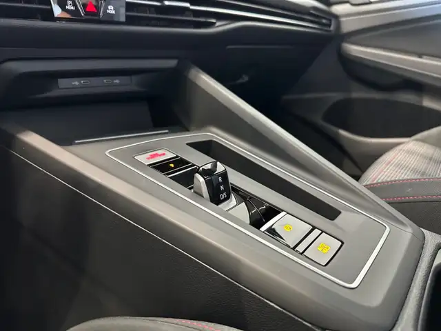 Volkswagen Golf view 13