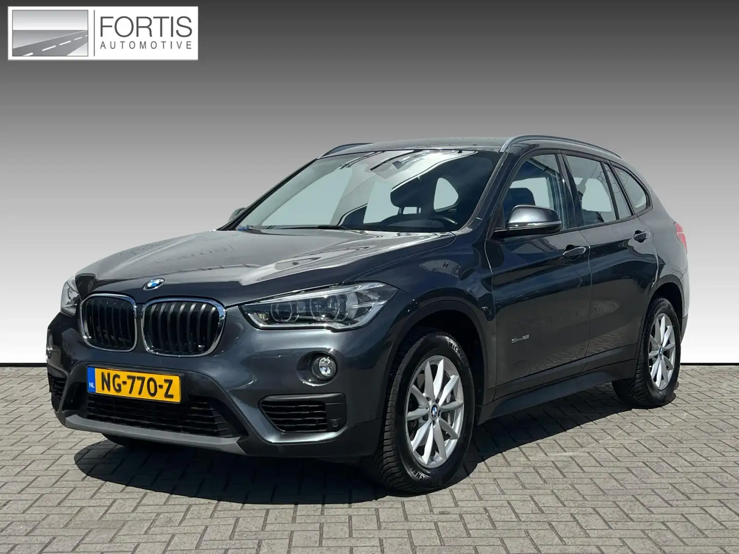 BMW X1 sDrive18i Centennial High Executive NL AUTO | CAME Grau - 1