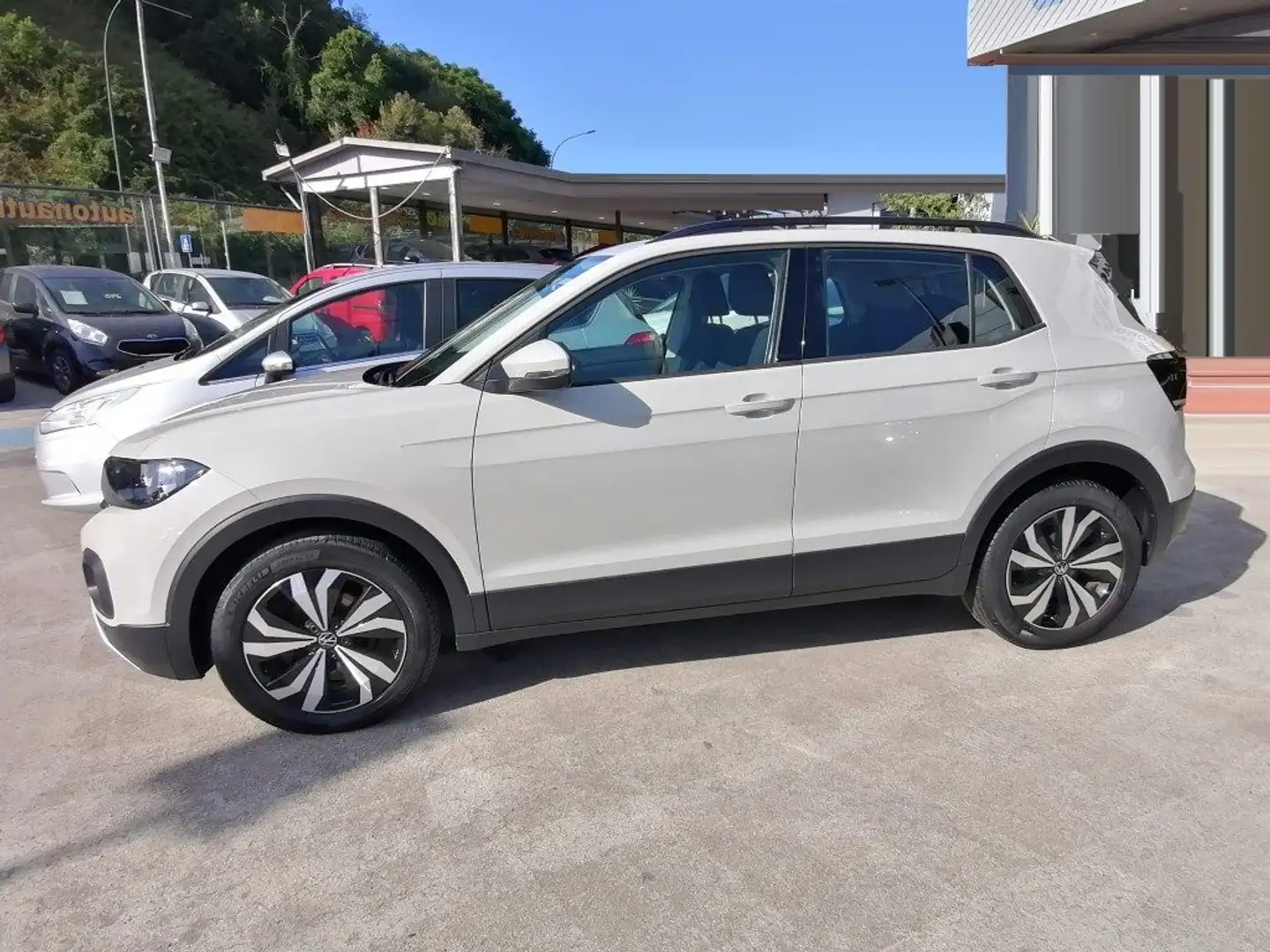 Volkswagen T-Cross 1.0 TSI STYLE 95cv Beige - 2