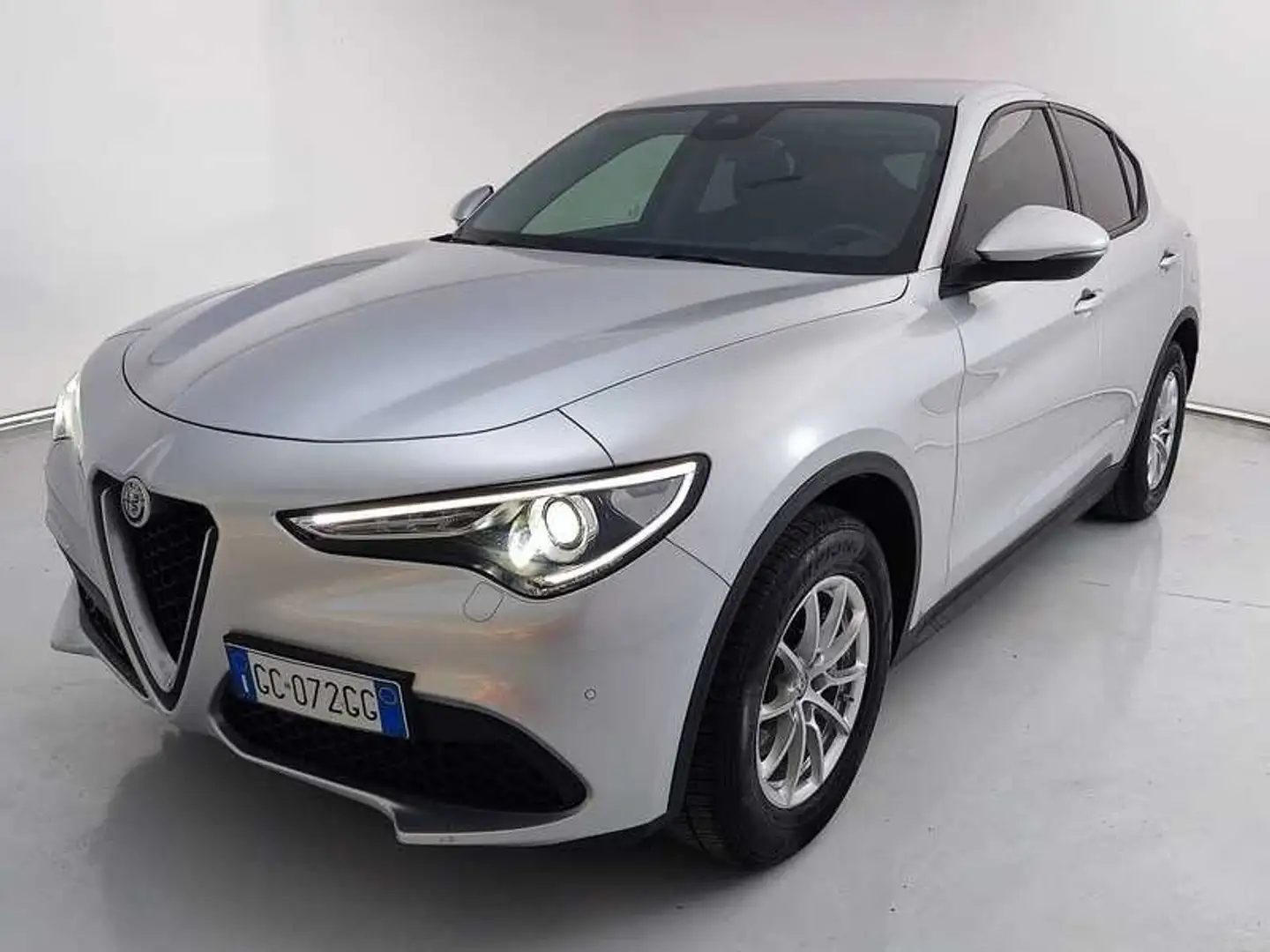 Alfa Romeo Stelvio 2.2 Turbo Business Gris - 1