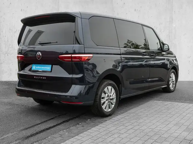 Volkswagen Multivan view 4