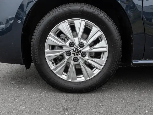 Volkswagen Multivan view 7