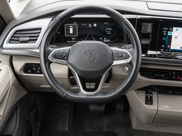 Volkswagen Multivan view 11