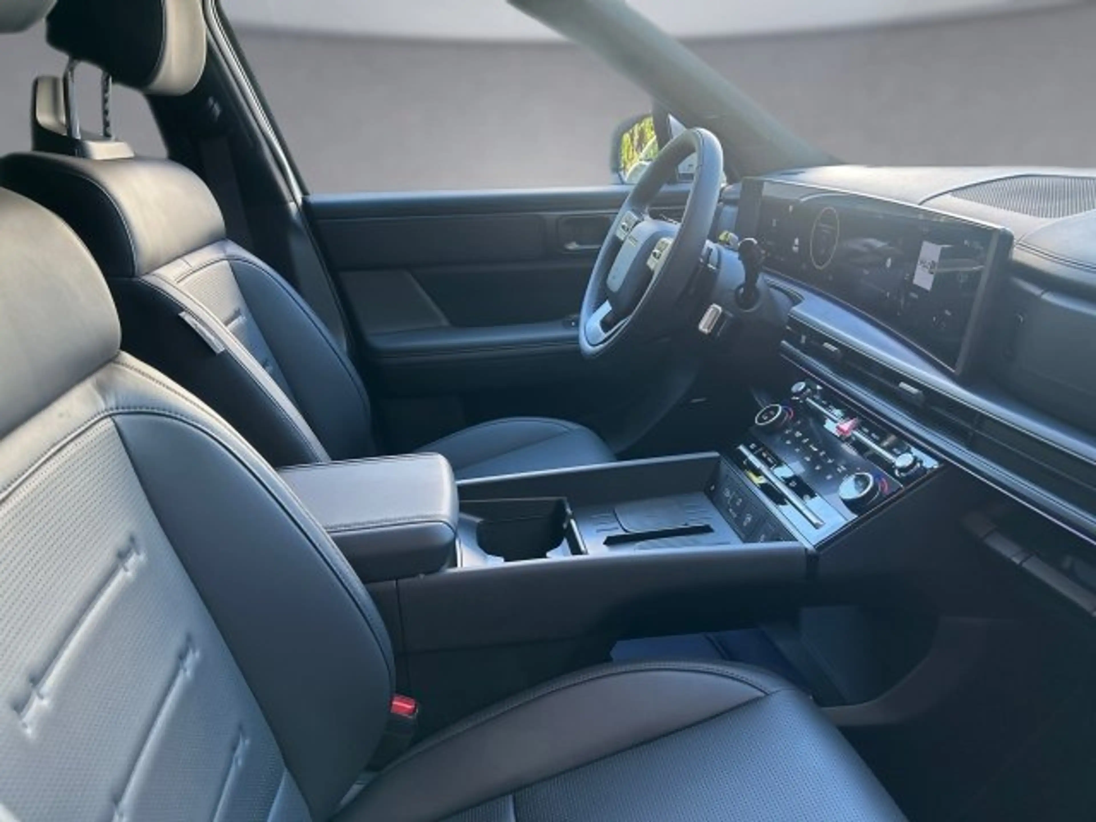 Hyundai SANTA FE (MX5) Calligraphy 1.6 T-GDI PHEV 4WD — photo 11