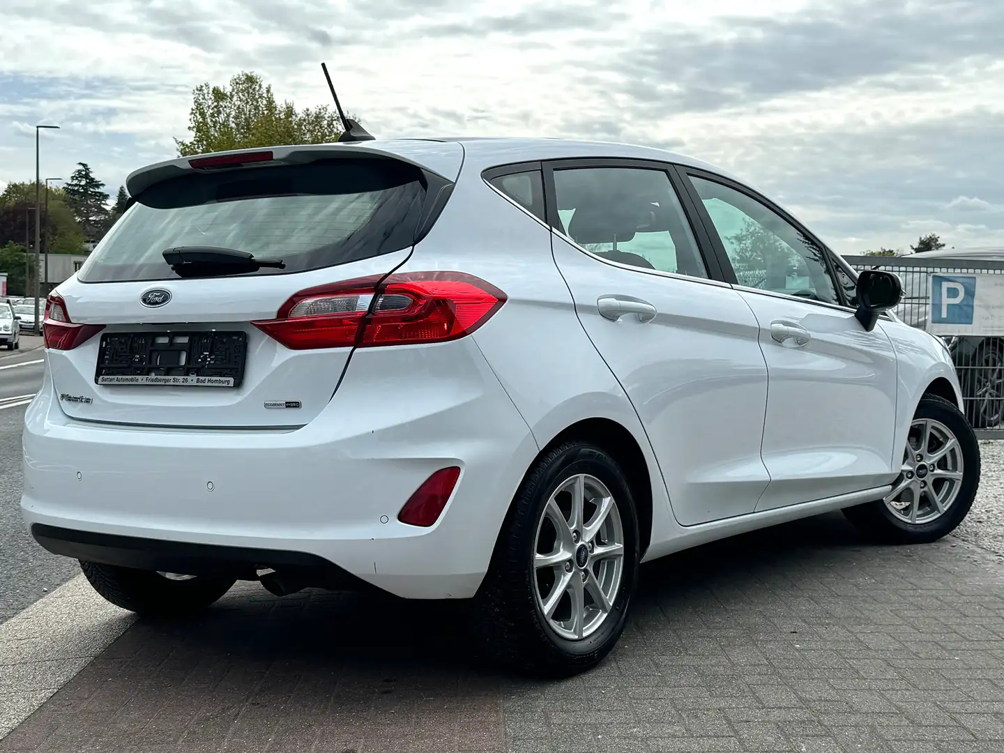 Ford Fiesta Titanium Panorama LED Apple Carplay Keyless Weiß - 2