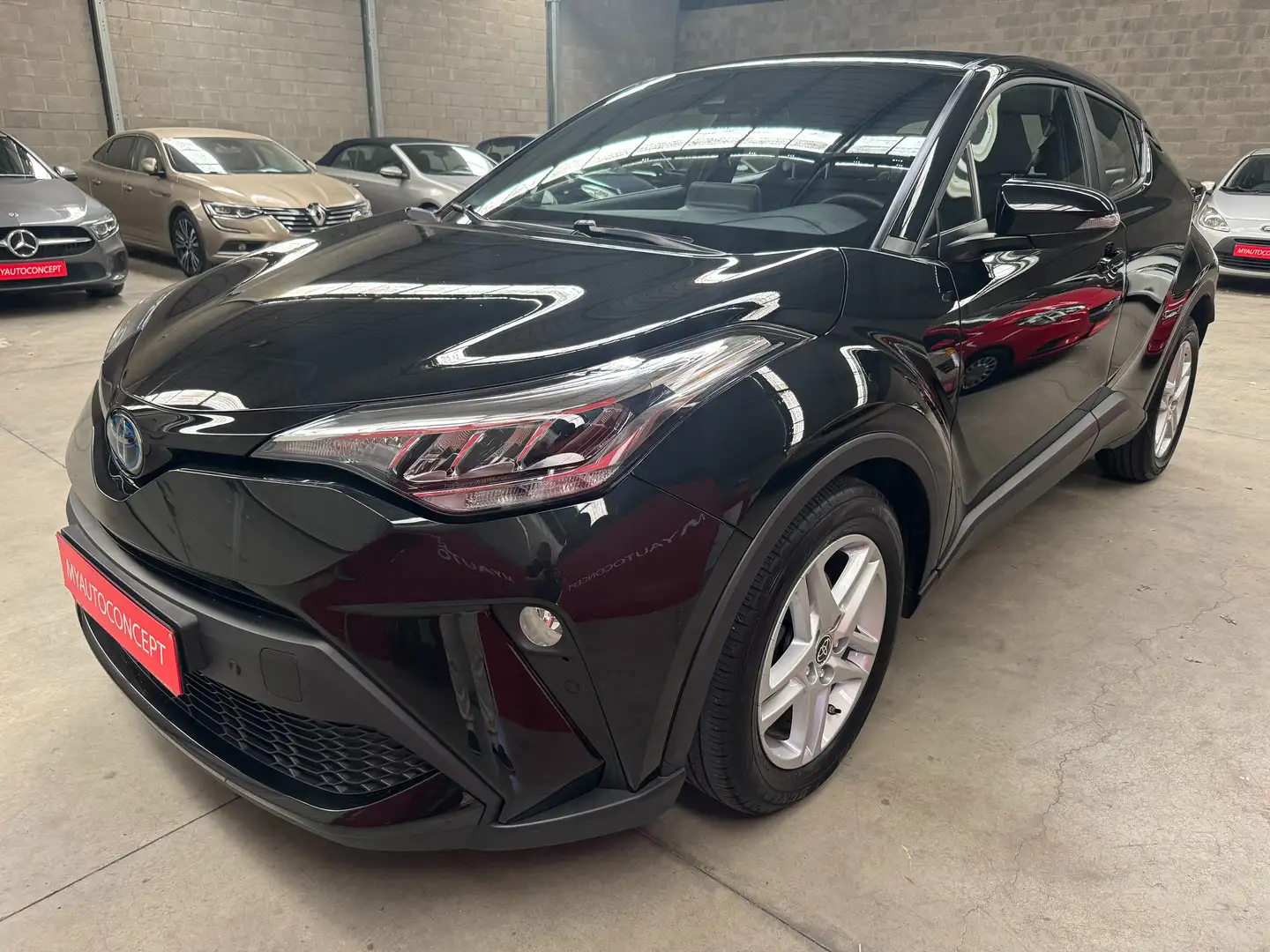 Toyota C-HR C-HR Hybrid 1.8i VVT-i C-Enter E-CVT (EU6AP) Grijs - 1