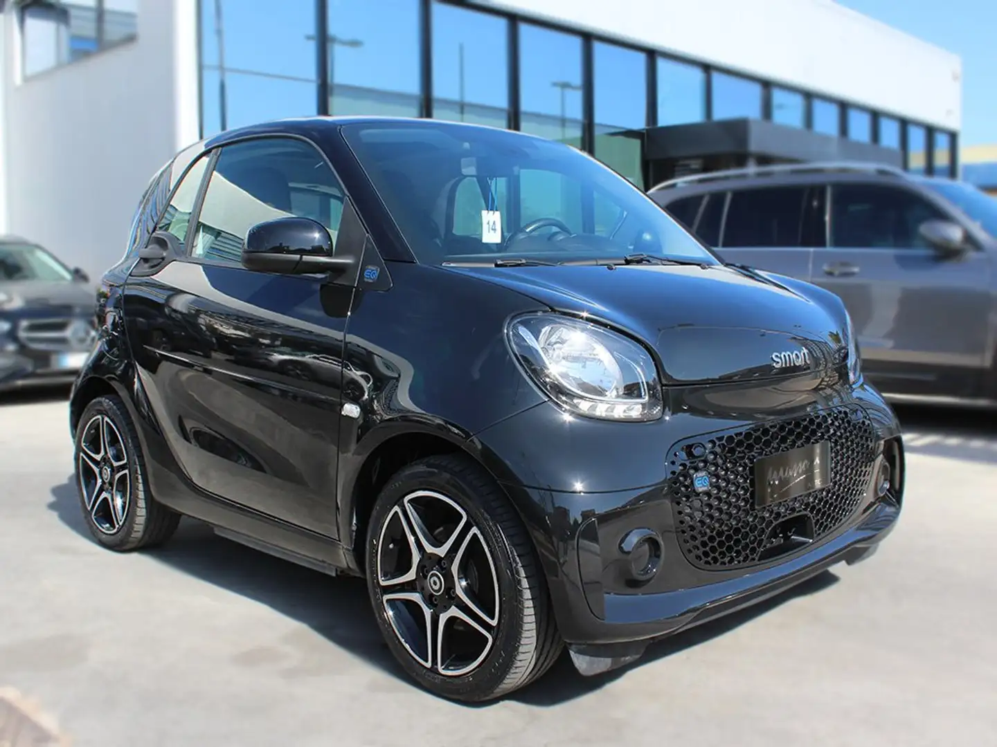 smart forTwo III 2020 eq Pulse 22kW Schwarz - 1