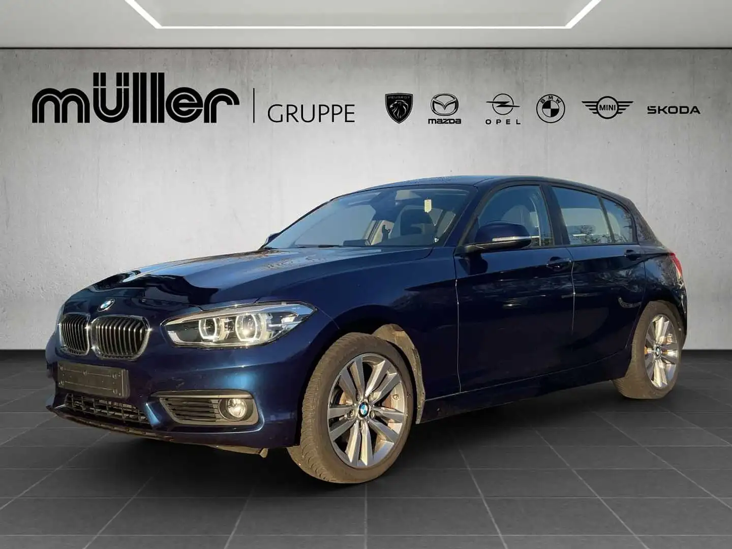 BMW 120 i Advantage Blau - 1