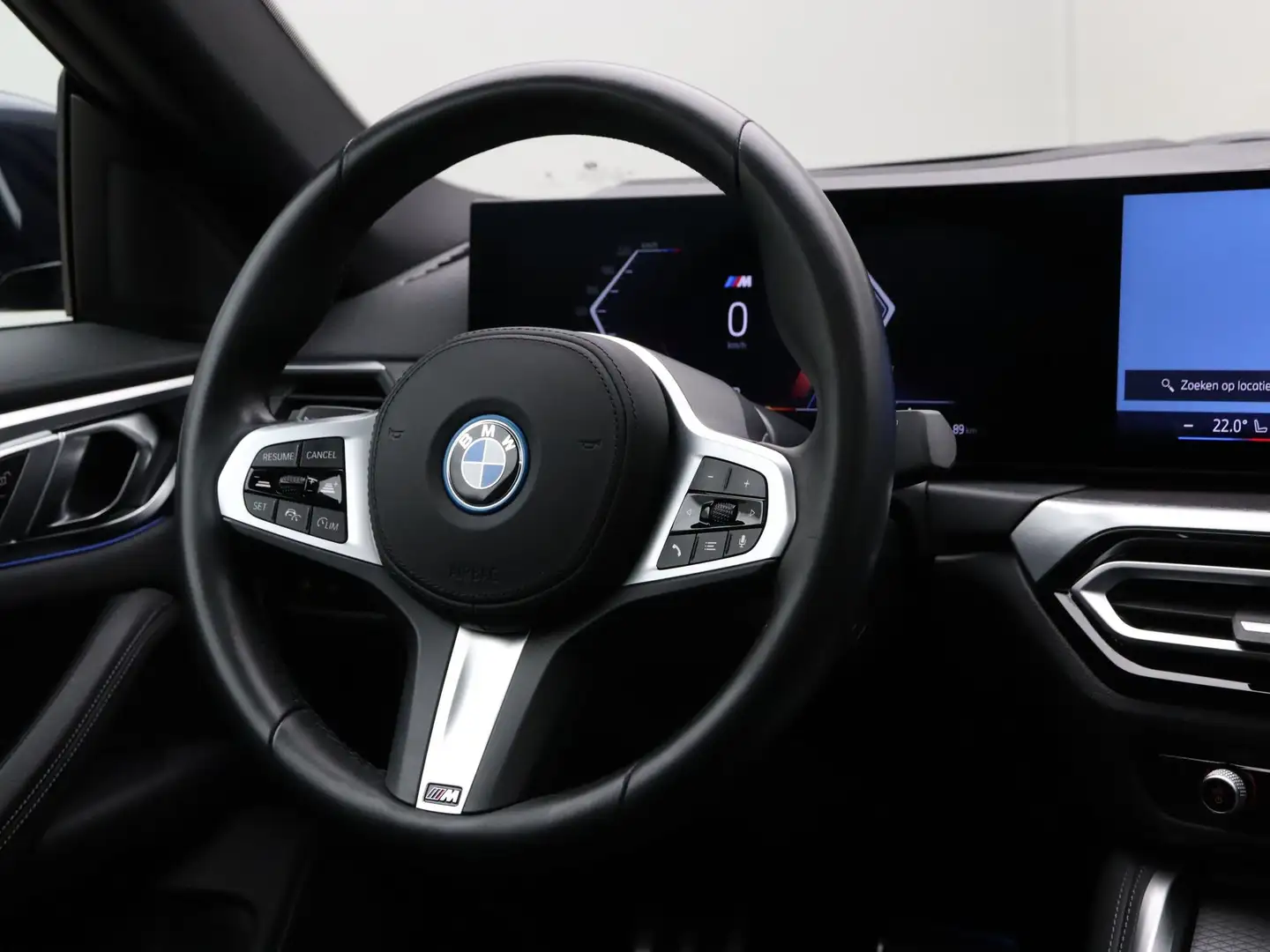 BMW i4 eDrive40 High Exe M-Sport 84 kWh Blauw - 2