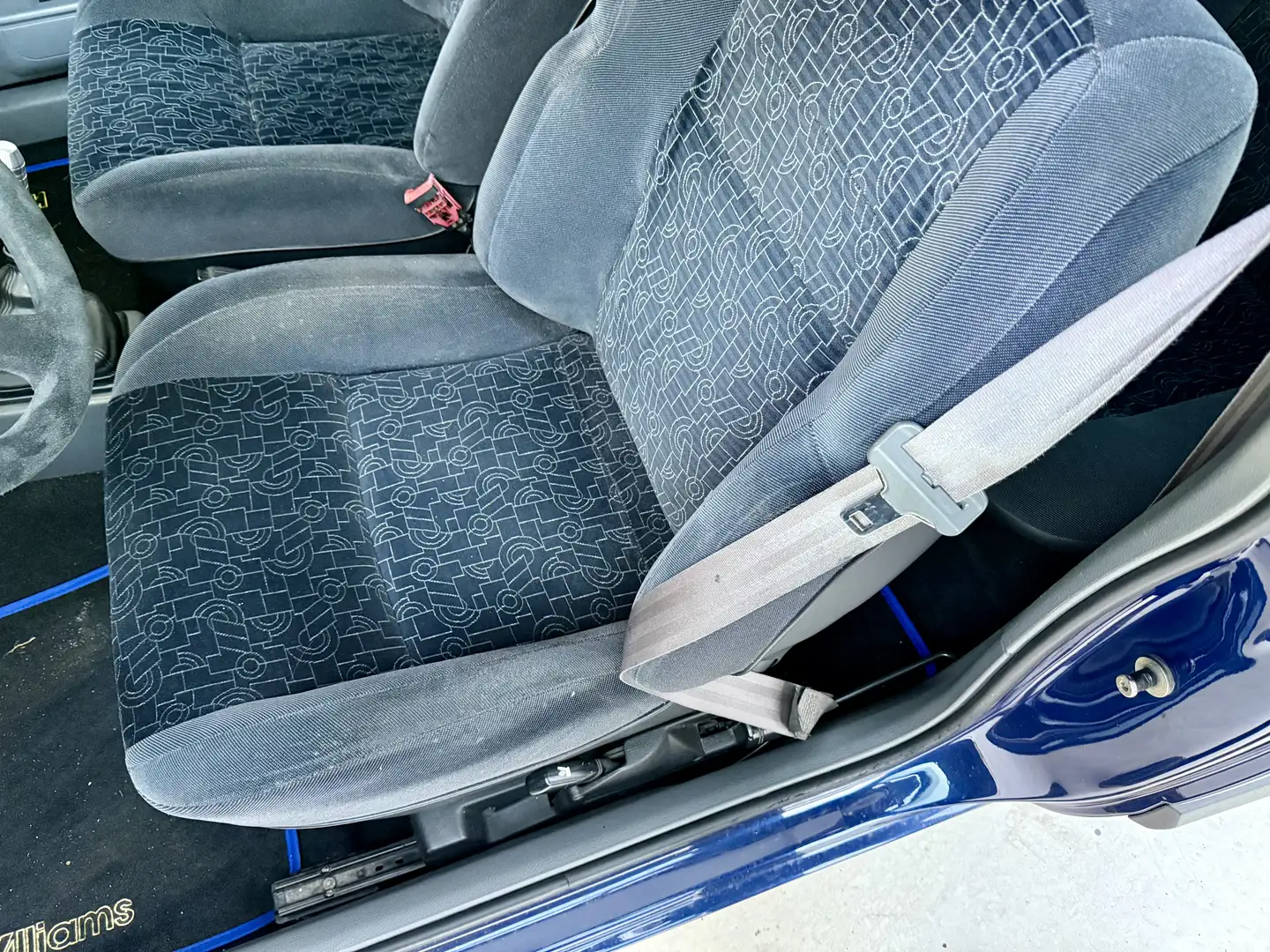 Renault Clio 3p 1.8 16v - 2