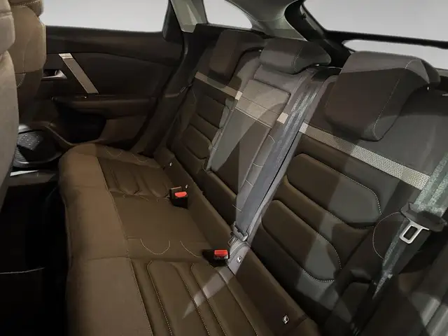 Citroen C4 view 11